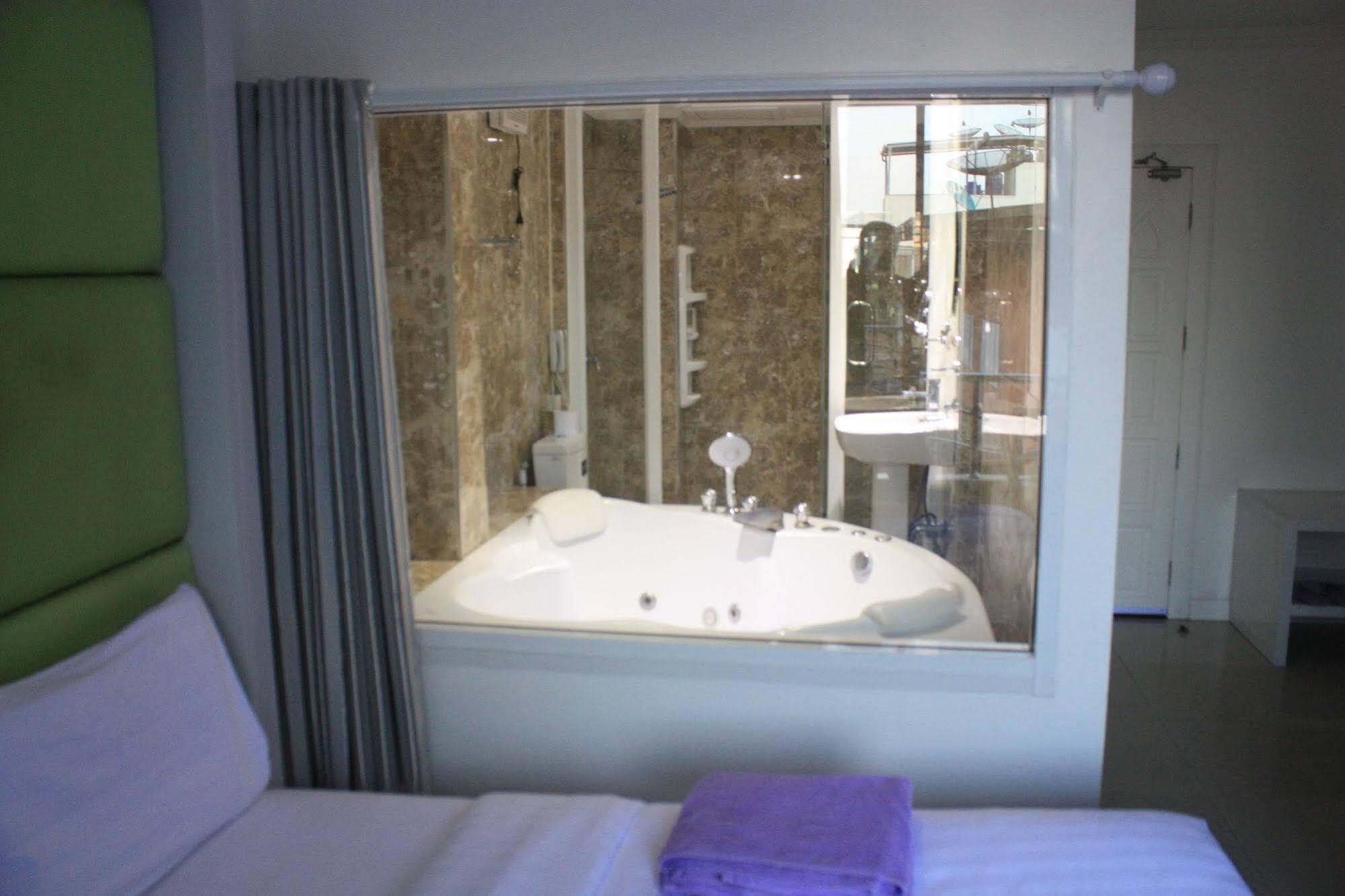 Titanic Residence-5 Minutes Walk To Walking Street Pattaya Extérieur photo